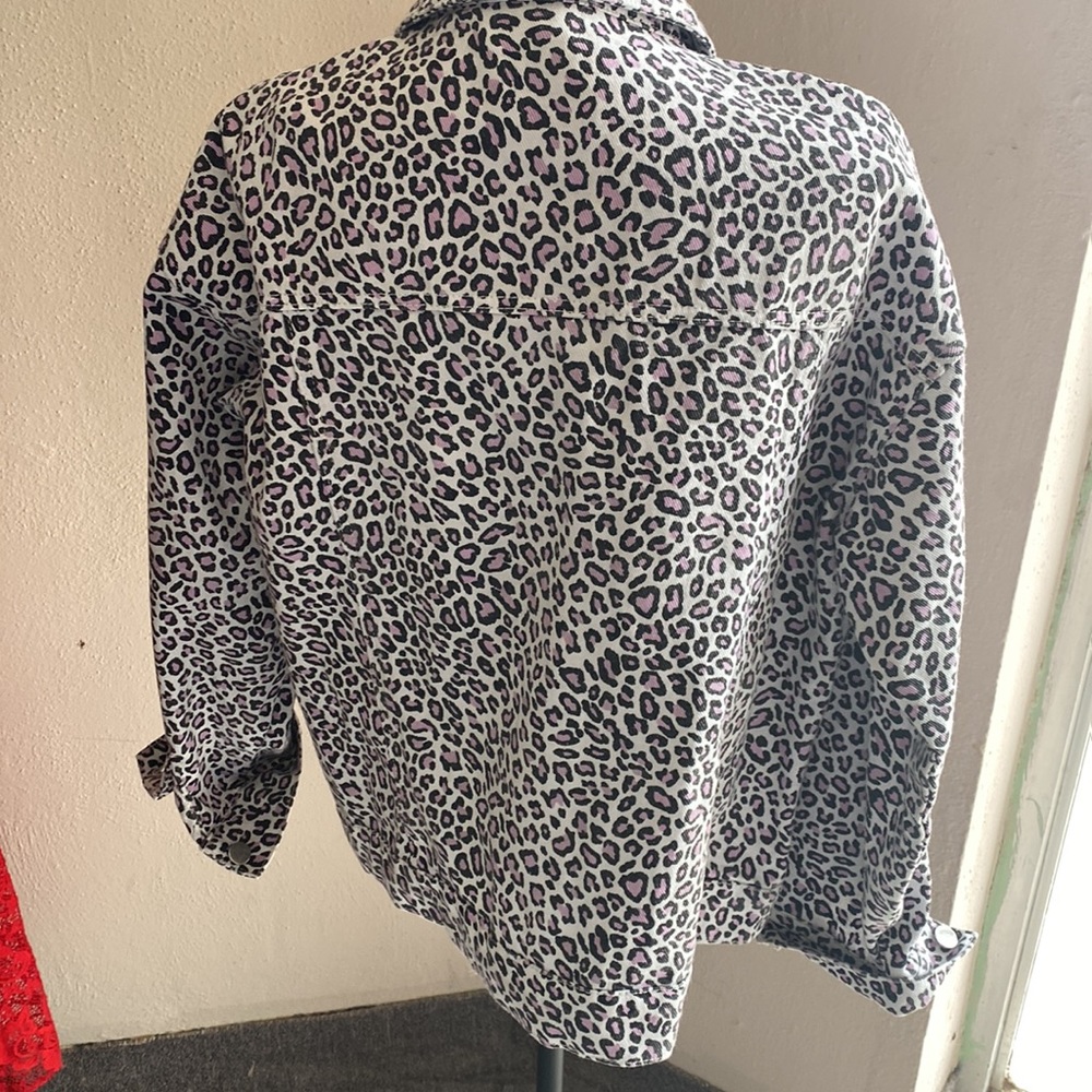 Leopard Print Denim Jacket - Picture 2 of 3